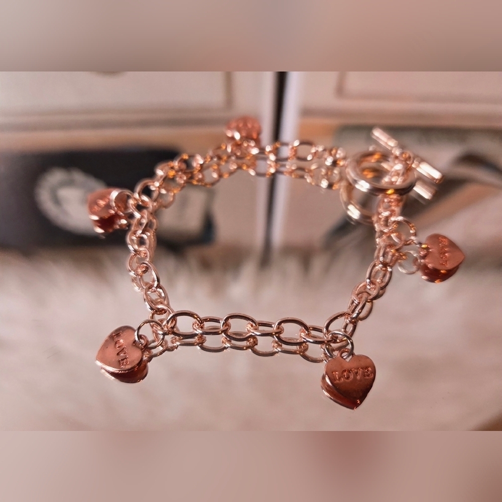Hearth & Stone Co. Handmade Vintage Heart Charm Bracelet (7", Rose Gold Chain)